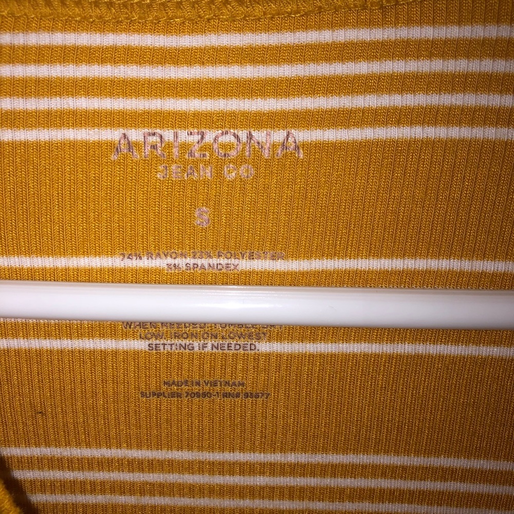 Clothes - Picture 3 of 8